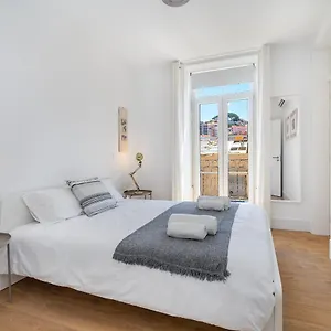 modern-lisbon-apartments-by-soulplaces.hotels-lisbon-portugal.com/